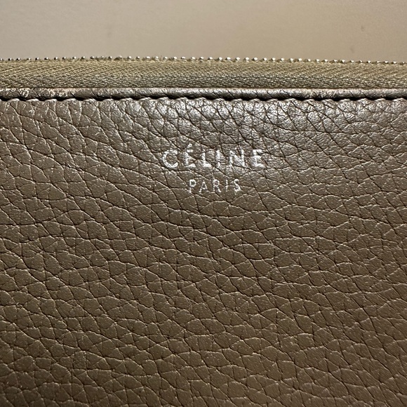 Celine Vintage Taupe Leather Zip Wallet. EUC. - Picture 2 of 8